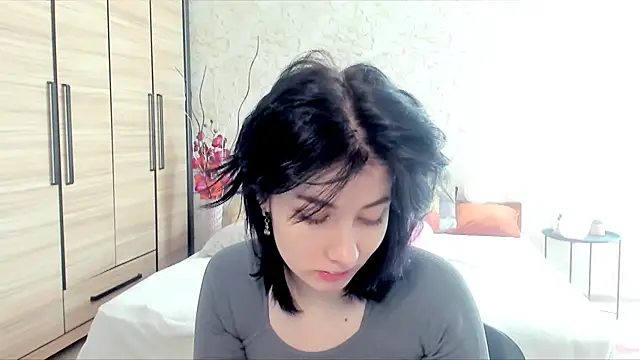 Snapshot of JulisSweet chatting on 03/08/25, 07:27 JulisSweet online show from 03/08/25, 07:27