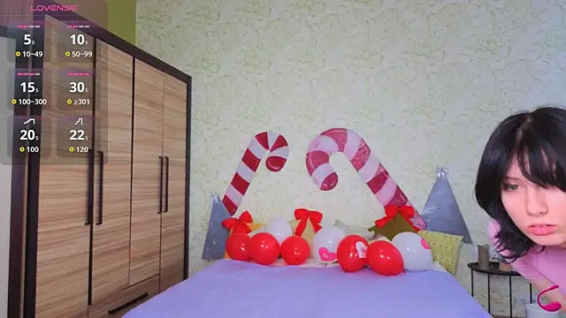 Snapshot of JulisSweet chatting on 12/18/25, 08:08 JulisSweet online show from 12/18/25, 08:08