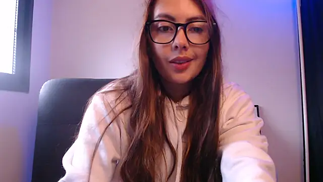 lalawhitte online show from 04/23/26, 11:49