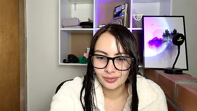 lalawhitte online show from 06/03/26, 10:38
