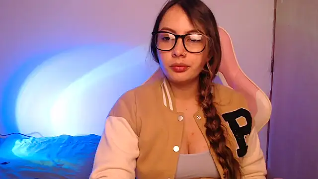 lalawhitte online show from 11/01/25, 02:11