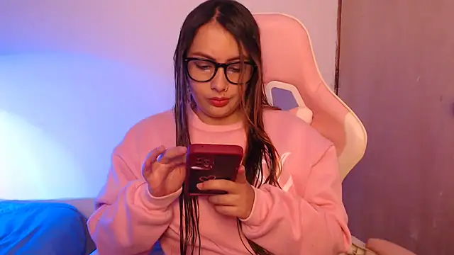 lalawhitte online show from 11/08/25, 03:37