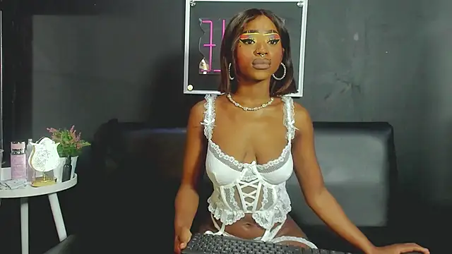 Snapshot of Ebonydollxx chatting on 09/10/25, 12:04 Ebonydollxx online show from 09/10/25, 12:04
