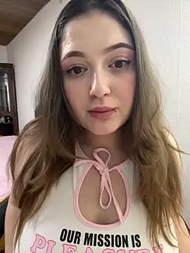 Kamilla Loop online show from 02/02/26, 10:20