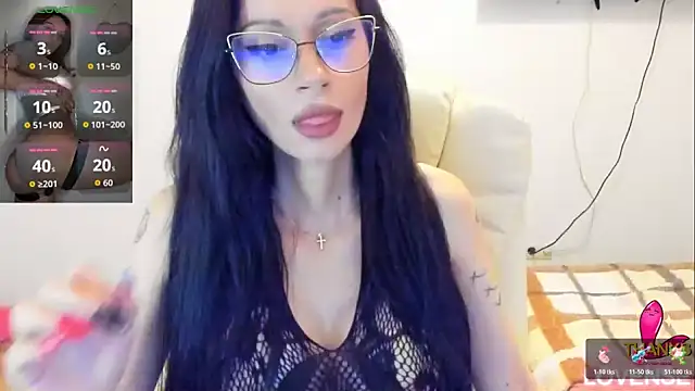 kissnicol32 online show from 05/03/26, 04:21