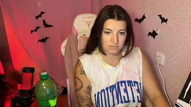 Snapshot of Katrin__kiss chatting on 11/01/25, 02:11 Katrin kiss online show from 11/01/25, 02:11