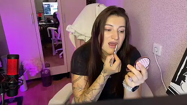 Snapshot of Katrin__kiss chatting on 11/03/25, 03:15 Katrin kiss online show from 11/03/25, 03:15