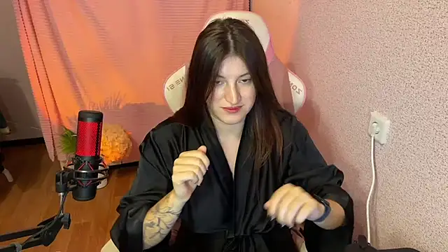 Snapshot of Katrin__kiss chatting on 12/01/25, 05:47 Katrin kiss online show from 12/01/25, 05:47