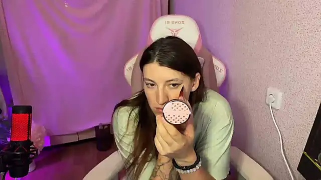 Snapshot of Katrin__kiss chatting on 11/14/25, 07:39 Katrin kiss online show from 11/14/25, 07:39