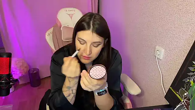 Snapshot of Katrin__kiss chatting on 11/13/25, 05:28 Katrin kiss online show from 11/13/25, 05:28