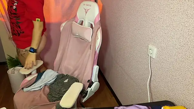 Snapshot of Katrin__kiss chatting on 11/26/25, 06:52 Katrin kiss online show from 11/26/25, 06:52