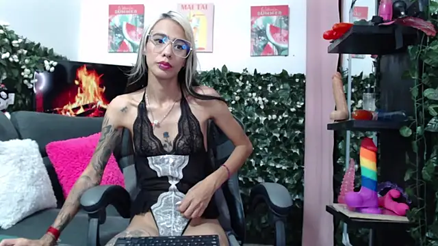 natasha squirt28 online show from 09/12/25, 01:28
