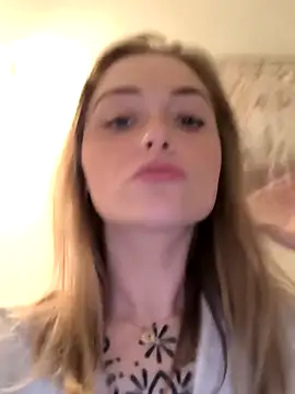 Goldloeckchen159 online show from 12/18/25, 03:27