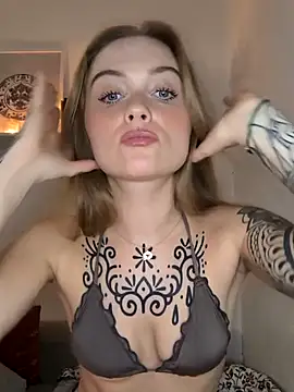 Goldloeckchen159 online show from 10/25/25, 06:08