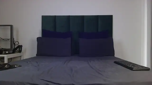 THROATGOATxo online show from 11/17/25, 06:17