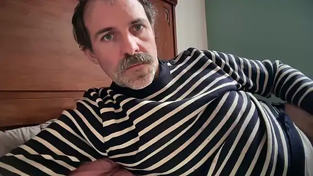 Snapshot of Brianjonest chatting on 06/11/26, 02:25 Brianjonest online show from 06/11/26, 02:25
