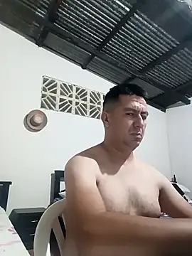 Snapshot of walwan85 chatting on 11/05/25, 08:28 walwan85 online show from 11/05/25, 08:28