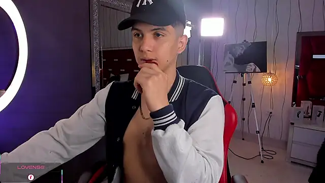 Brat  online show from 03/04/26, 07:54