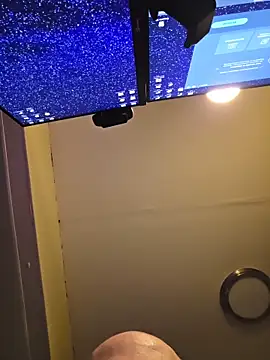 KrazyLegz online show from 04/14/26, 01:49