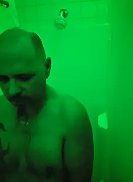 Snapshot of KrazyLegz chatting on 10/03/25, 12:03 KrazyLegz online show from 10/03/25, 12:03