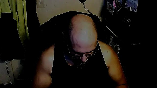 Snapshot of KrazyLegz chatting on 11/29/25, 04:29 KrazyLegz online show from 11/29/25, 04:29