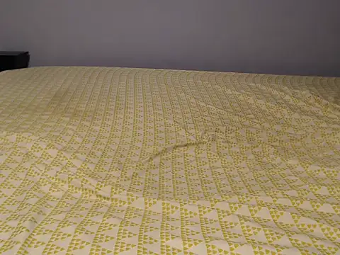 Snapshot of Gweneve chatting on 11/29/25, 08:14 Gweneve online show from 11/29/25, 08:14