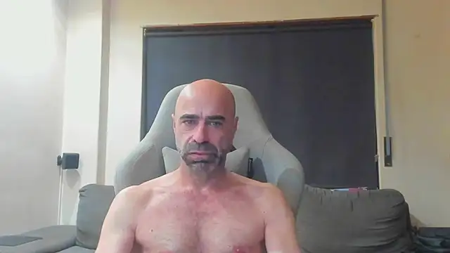Snapshot of Bicopflirt chatting on 10/10/25, 06:58 Bicopflirt online show from 10/10/25, 06:58