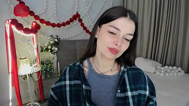 Snapshot of ContinentOfTranquility chatting on 04/06/26, 04:46 ContinentOfTranquility online show from 04/06/26, 04:46