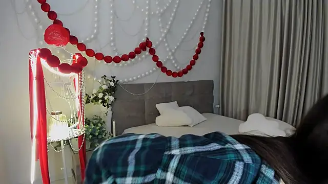 Snapshot of ContinentOfTranquility chatting on 04/06/26, 01:12 ContinentOfTranquility online show from 04/06/26, 01:12