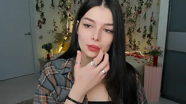 Snapshot of ContinentOfTranquility chatting on 03/09/26, 04:05 ContinentOfTranquility online show from 03/09/26, 04:05