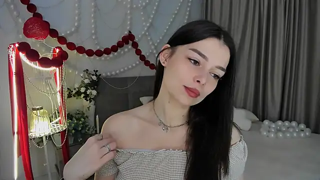 Snapshot of ContinentOfTranquility chatting on 04/07/26, 01:07 ContinentOfTranquility online show from 04/07/26, 01:07