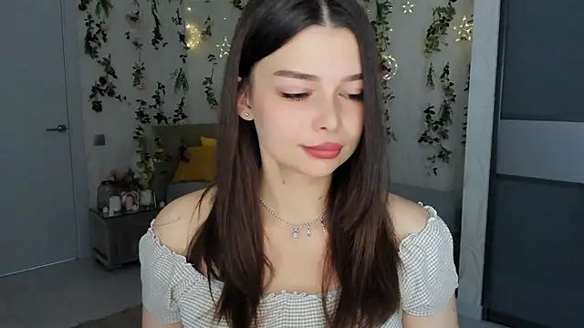 ContinentOfTranquility online show from 11/30/25, 01:06