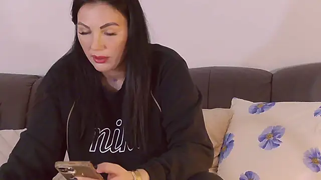 ReiyaRey online show from 11/06/25, 10:58