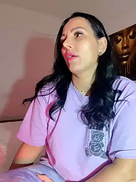 ReiyaRey online show from 04/15/26, 07:51