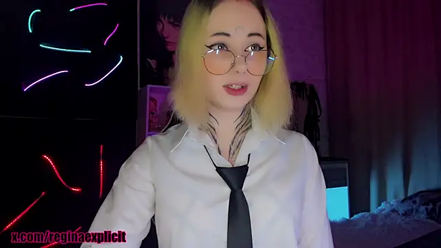 snake  bites online show from 09/29/25, 09:53