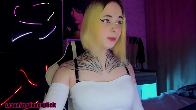 snake  bites online show from 10/10/25, 11:16