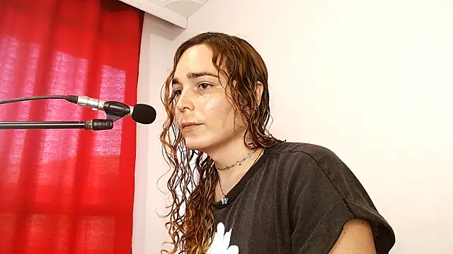 Catnessa online show from 10/27/25, 10:33