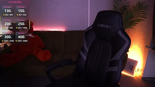 MilaSecrett online show from 12/19/25, 02:19