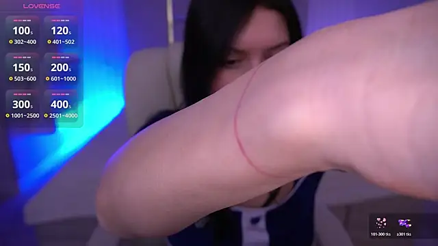 Snapshot of MilaSecrett chatting on 10/30/25, 02:04 MilaSecrett online show from 10/30/25, 02:04