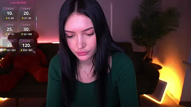 MilaSecrett online show from 12/21/25, 02:30