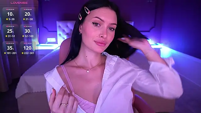 Snapshot of MilaSecrett chatting on 12/03/25, 02:27 MilaSecrett online show from 12/03/25, 02:27