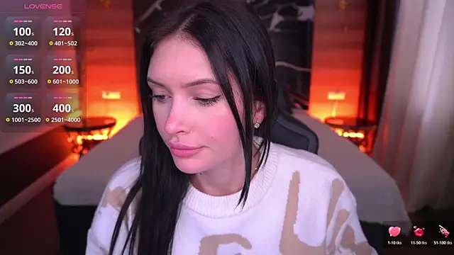 Snapshot of MilaSecrett chatting on 10/17/25, 01:13 MilaSecrett online show from 10/17/25, 01:13