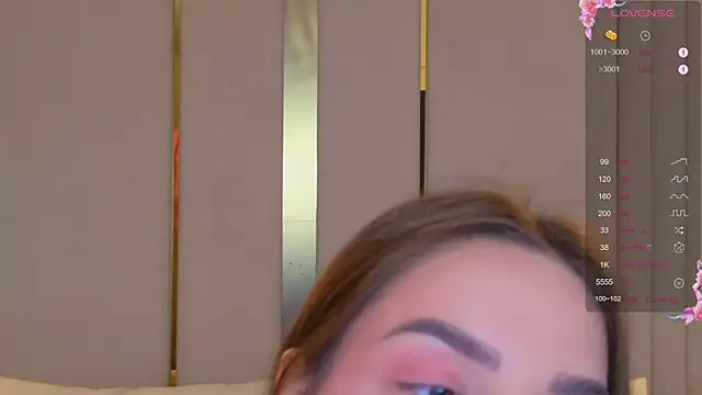 BellaHalles online show from 11/20/25, 06:14