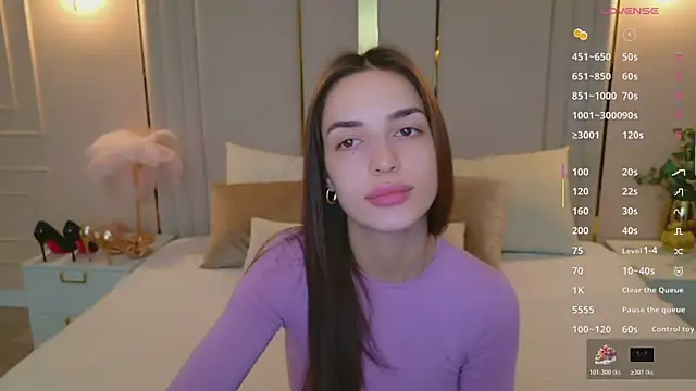 BellaHalles online show from 12/23/25, 05:40