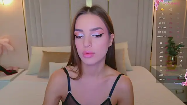 BellaHalles online show from 11/15/25, 06:17