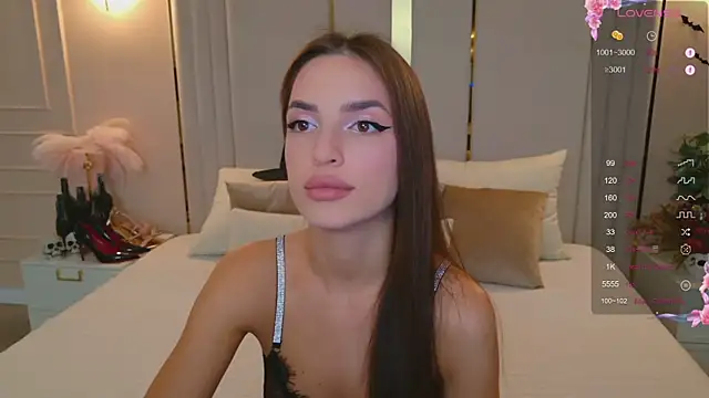 BellaHalles online show from 10/27/25, 06:14