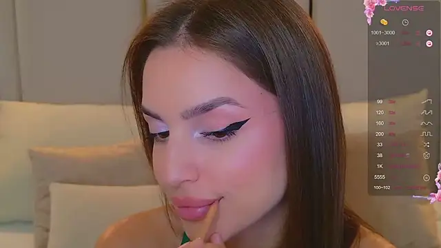 BellaHalles online show from 11/04/25, 06:06