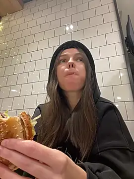 Snapshot of Jinna_milli chatting on 02/28/25, 06:41 Jinna milli online show from 02/28/25, 06:41