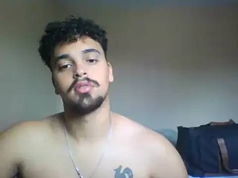 Snapshot of Xcumshot33 chatting on 12/13/24, 05:21 Xcumshot33 online show from 12/13/24, 05:21