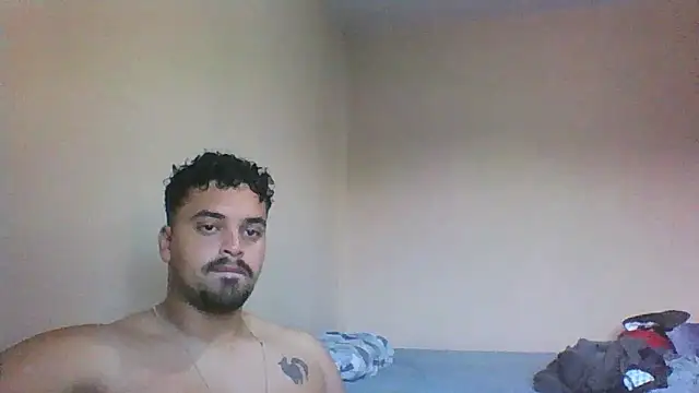 Snapshot of Xcumshot33 chatting on 10/17/25, 07:59 Xcumshot33 online show from 10/17/25, 07:59